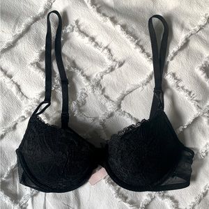 Victoria’s Secret Sexy Tee Lightly Lined Demi Bra (black and lacey)